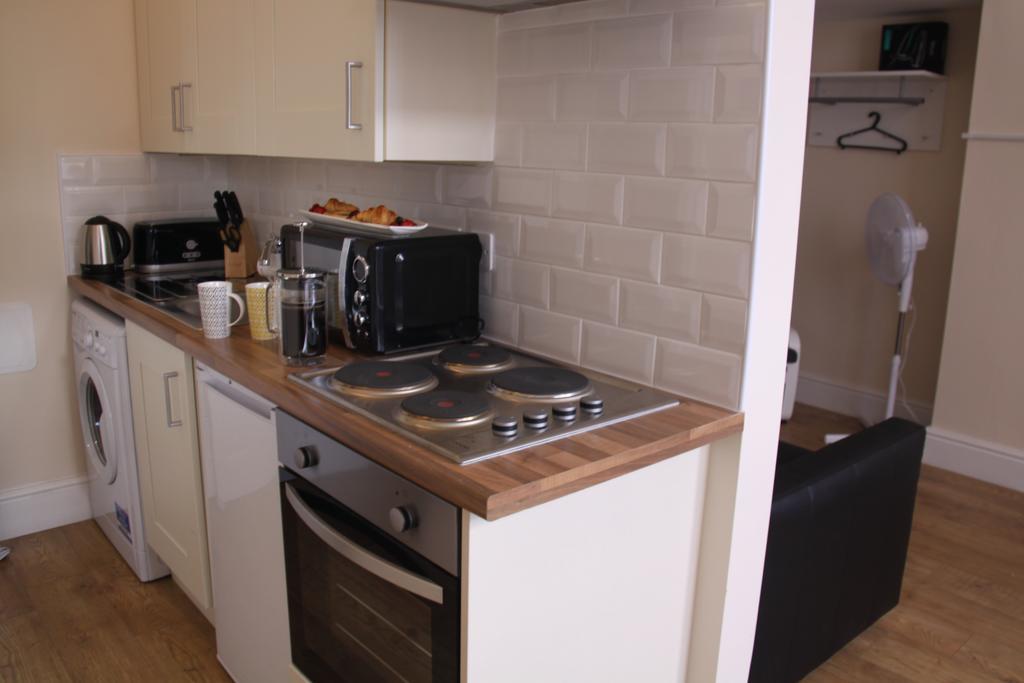The Trafford Apartment สต็อกพอร์ต ภายนอก รูปภาพ