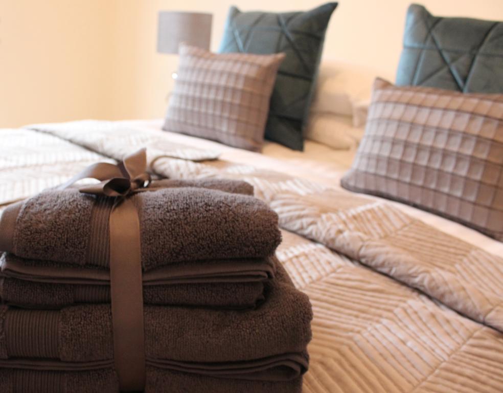 The Trafford Apartment สต็อกพอร์ต ภายนอก รูปภาพ
